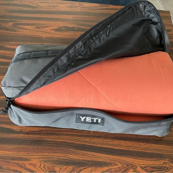 Yeti - Lowlands Blanket - Fireside Red – Haven Surf